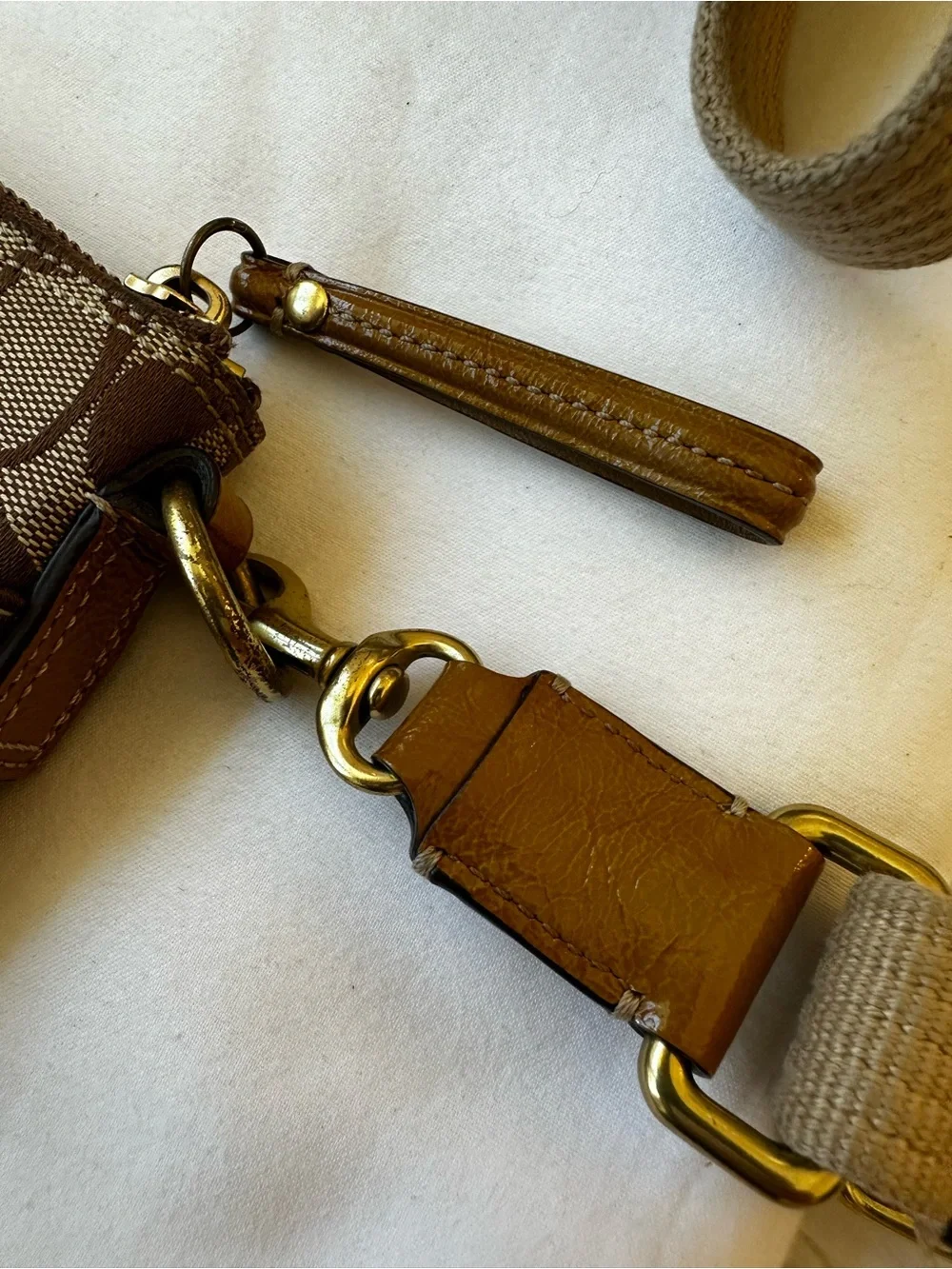 Coach Signature Swingback Crossbody Khaki Brown Canvas Legacy Turnlock Y2K
